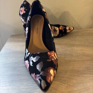 9.5W Christian Siriano Floral Print Heels